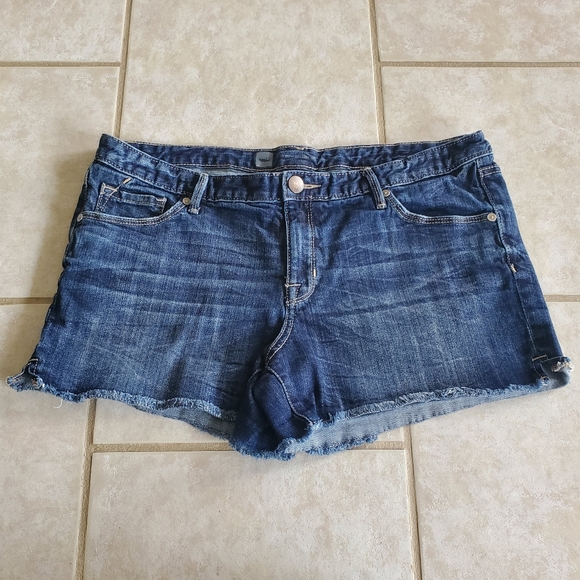 Mossimo Supply Co. Pants - Mossimo denim jean shorts with frayed edge